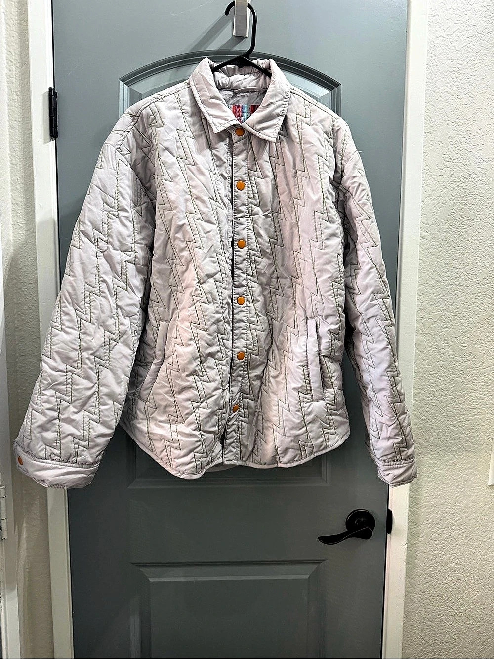Urban Outfitters LILAC Quilted Jacket in Pink Size Small NWT